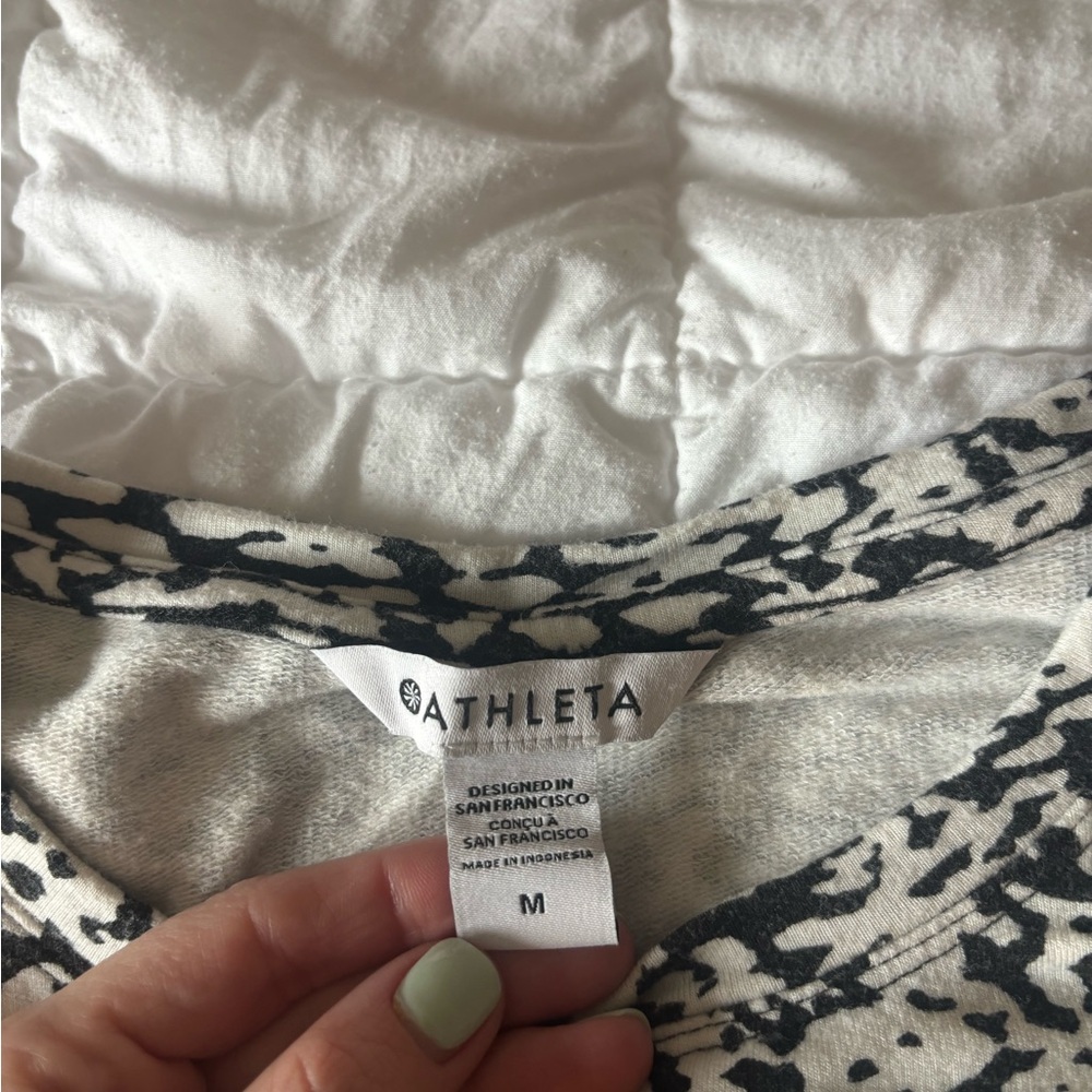 Athleta Patterned Balance Pullover Sweatshirt - M… - image 2